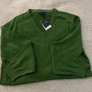 NWT Lands' End Men's V-Neck Sweater in Forest Green